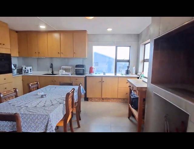 4 BEDROOM HOUSE FOR SALE IN DE BAKKE